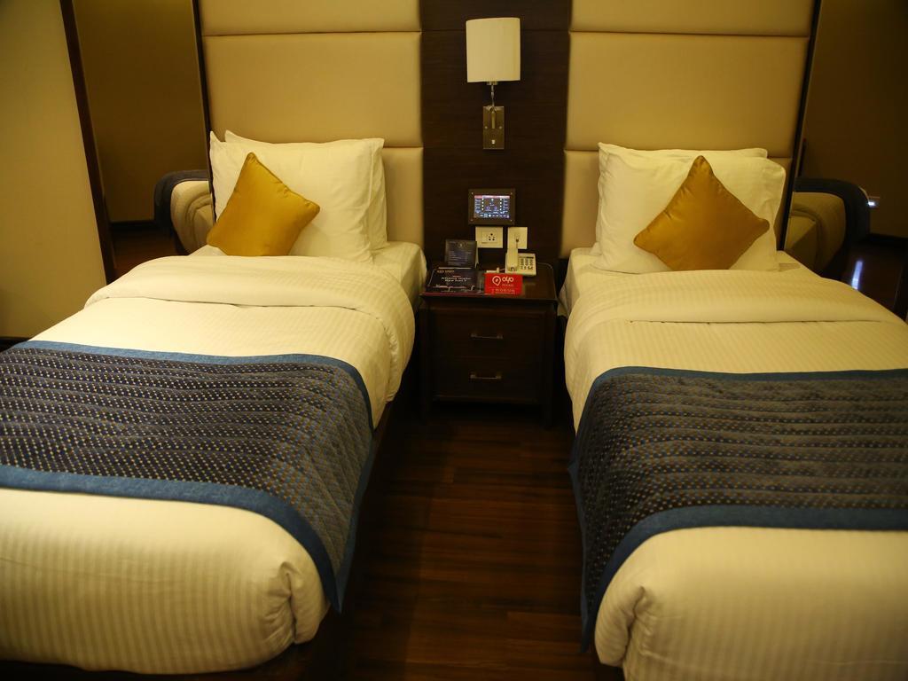 Oyo Premium Panchkula Sector 5酒店 客房 照片